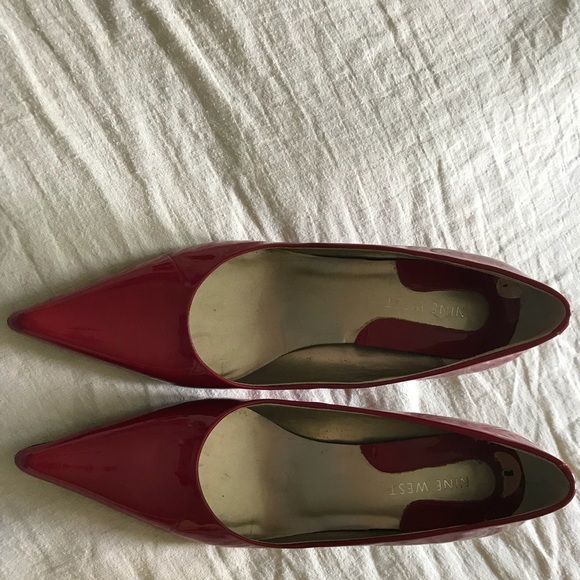 nine west red patent leather pumps